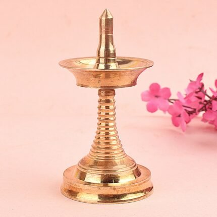 3.5 Inch Small Brass Kerala Diya. AKP NilaVilakku Deepam