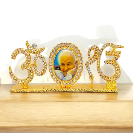 Jai Guruji Swaroop featuring Om & Ek Onkar